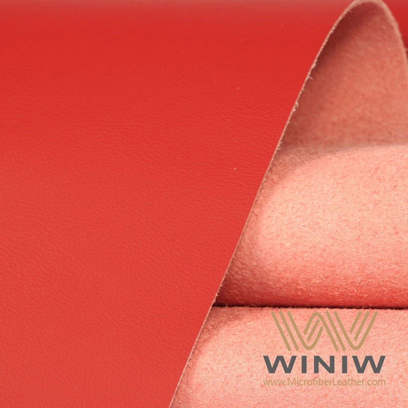 ما الذي يميز جلد البولي يوريثان في صناعة الأحذية؟