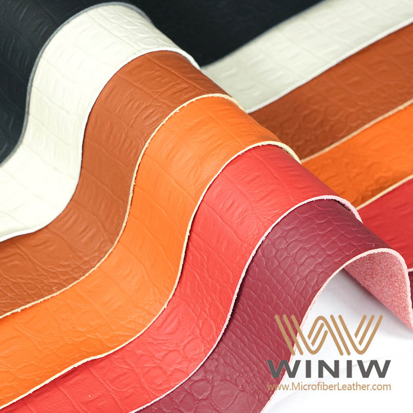 طرق بسيطة لإصلاح بطانة سقف سيارتك